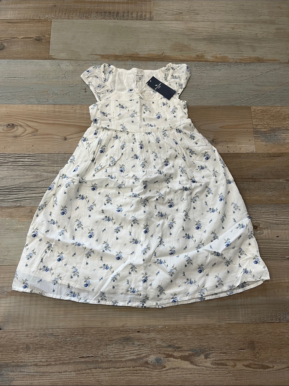 abercrombie kids White Dress Blue Floral Print Girls Sz 5/6 Feminine Party Chic